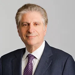 Kenneth Vecchio Headshot