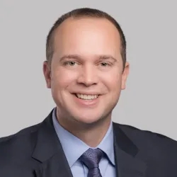 Nick Richards Headshot