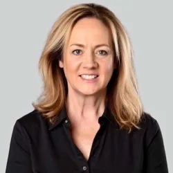 Laura Cawley Headshot